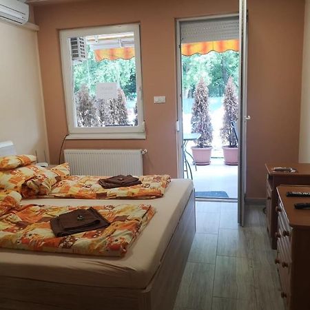 Relax Beach Apartman Хайдусобосло Экстерьер фото