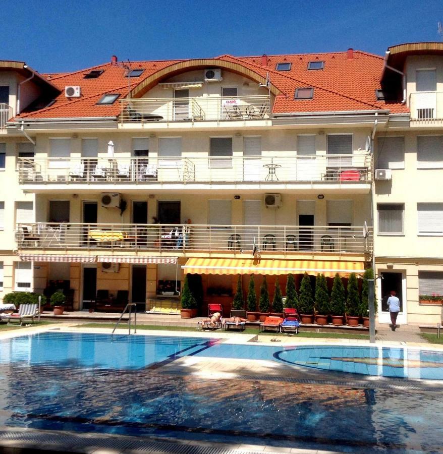 Relax Beach Apartman Хайдусобосло Экстерьер фото